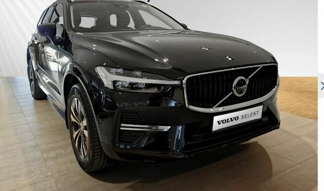 VOLVO XC60 Momentum B5 AWD