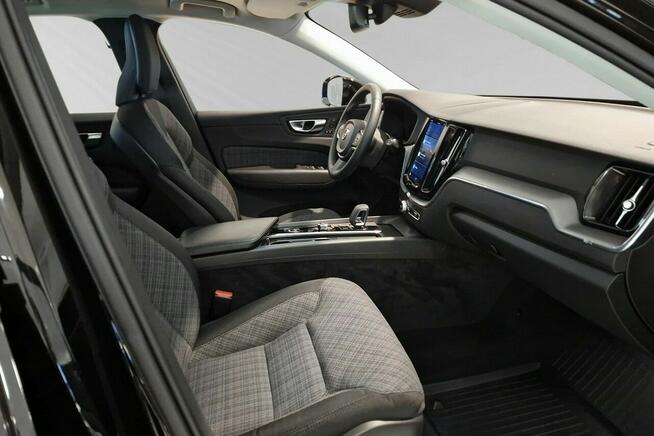 VOLVO XC60 Momentum B5 AWD