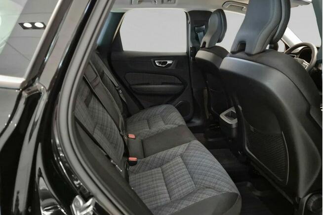 VOLVO XC60 Momentum B5 AWD