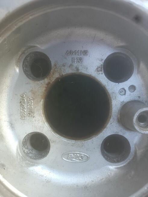 Sprzedam opony felgi aluminiowe z forda