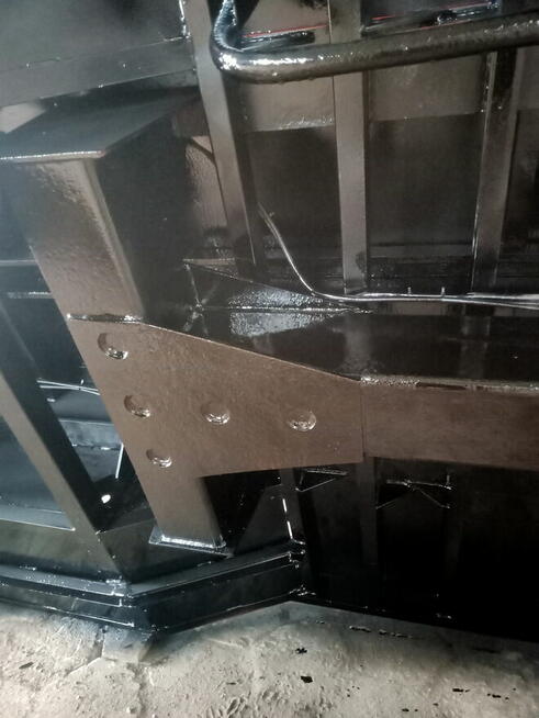 przyczepa niskopodwoziowa specjalna wielton do kombajnów