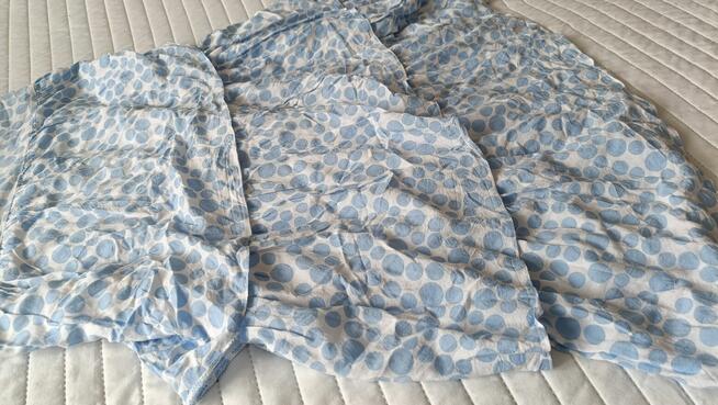 Piękna Sukienka w groszki z trzema falbanami i podszewką BIA