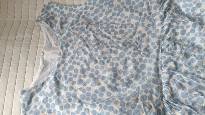 Piękna Sukienka w groszki z trzema falbanami i podszewką BIA