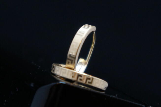 ELEGANCKIE ZŁOTE KOLCZYKI