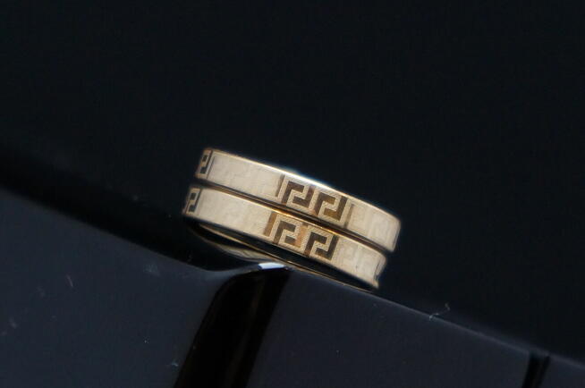 ELEGANCKIE ZŁOTE KOLCZYKI