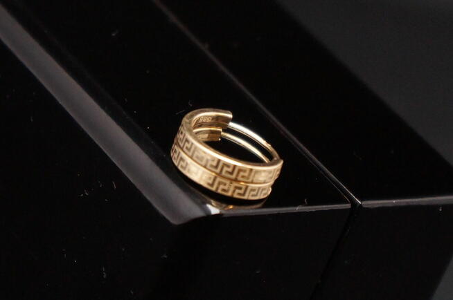 ELEGANCKIE ZŁOTE KOLCZYKI