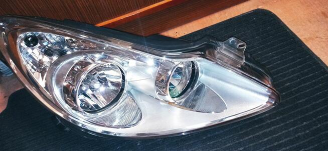 Lampa przednia Corsa D