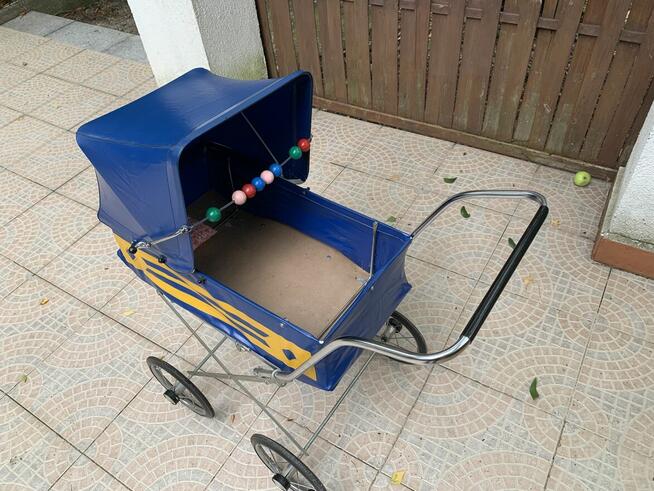 Zabawki PRL - wózek dla lalki