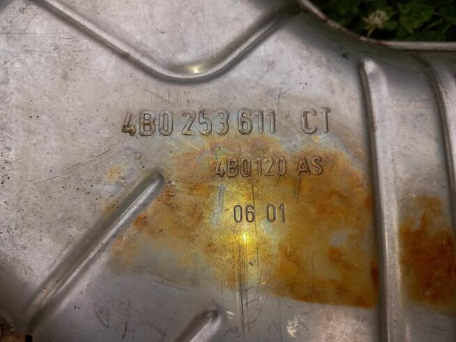 Audi A6 Allroad Quatro tłumik końcowy lewy KOMPLET