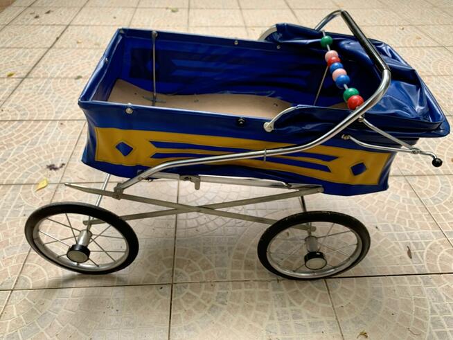 Zabawki PRL - wózek dla lalki