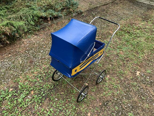 Zabawki PRL - wózek dla lalki