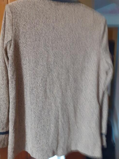 Nowy z metką beżowy kardigan