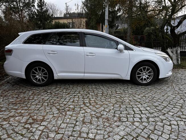 Toyota Avensis kombi 2.0 D-4D 2010 pierwszy użytkownik