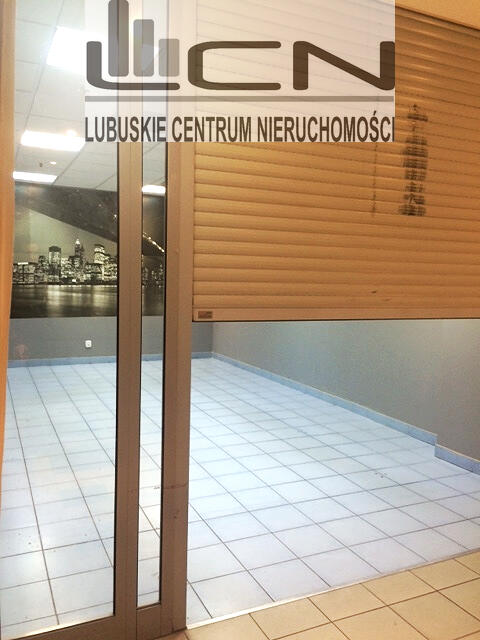 WYNAJMĘ LOKAL HANDLOWO - USŁUGOWY 30 m2 PARTER