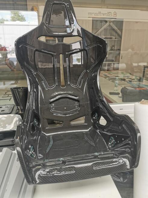 CARBON C14 - produkcja i naprawa kompozytów