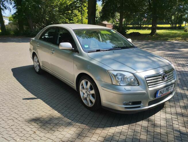 Toyota Avensis 2005 2.0 Benzyna