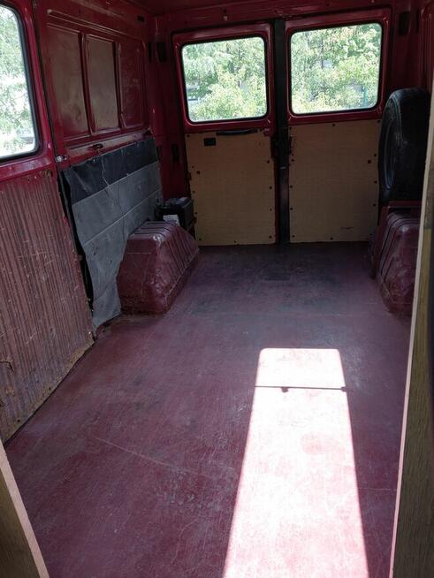 Sprzedam samochód Mercedes MB 100D