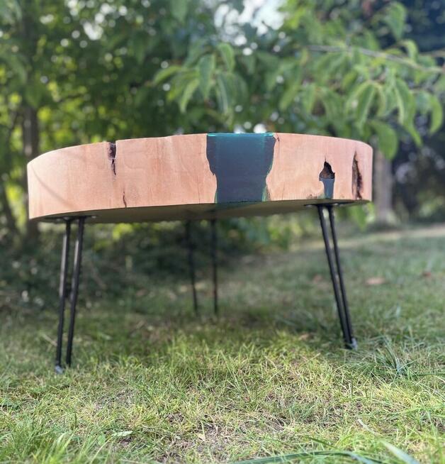 Stolik kawowy buk z żywicą epoksydową