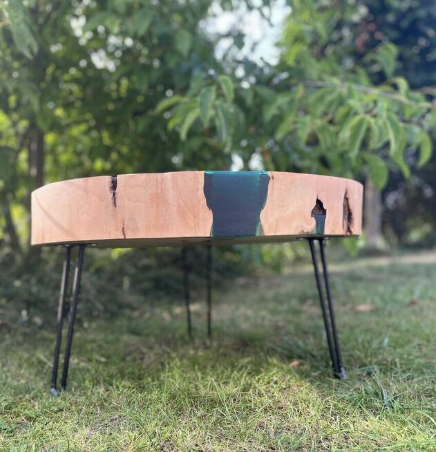 Stolik kawowy buk z żywicą epoksydową