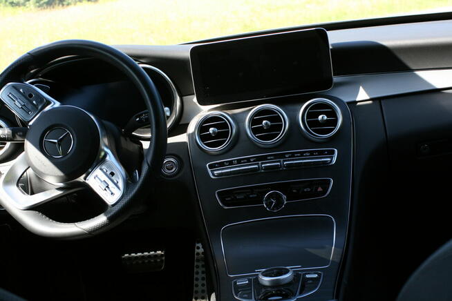 Mercedes-Benz Klasa C 300 9G-TRONIC AMG Line