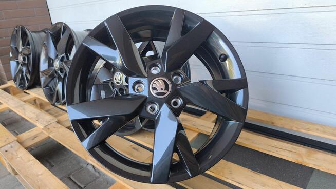 Felgi aluminiowe Skoda Octavia Yeti Vw Seat 17 5x112 Et 46