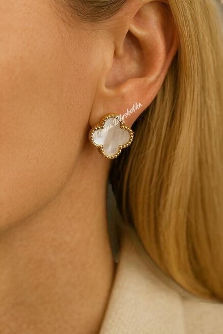 Kolczyki Van Cleef & Arpels Alhambra – masa perłowa