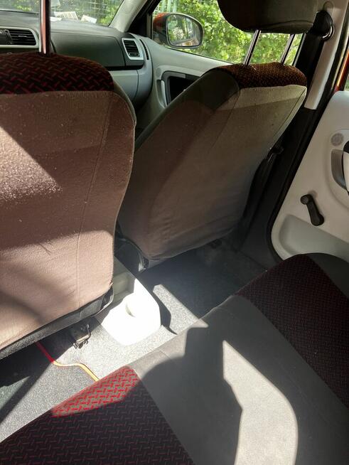 Syndyk sprzeda samochód marki Skoda Fabia