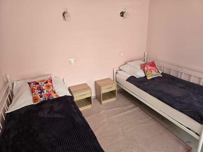 Kawa z widokiem na jezioro? Mazurskie pokoje czekają!