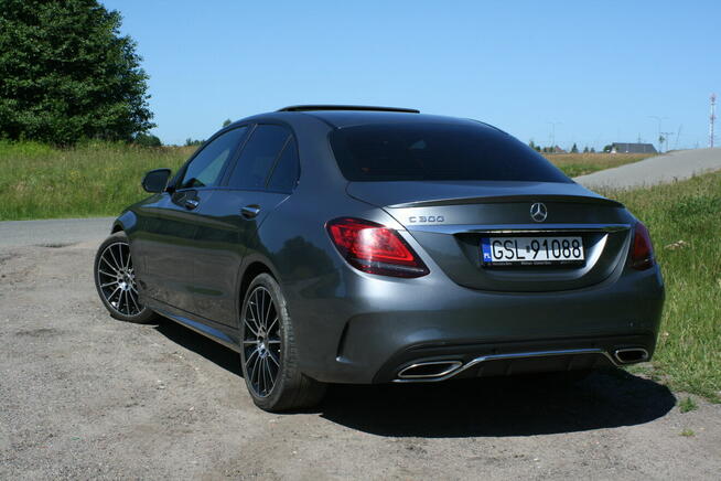 Mercedes-Benz Klasa C 300 9G-TRONIC AMG Line