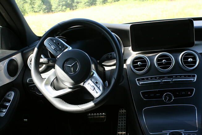 Mercedes-Benz Klasa C 300 9G-TRONIC AMG Line