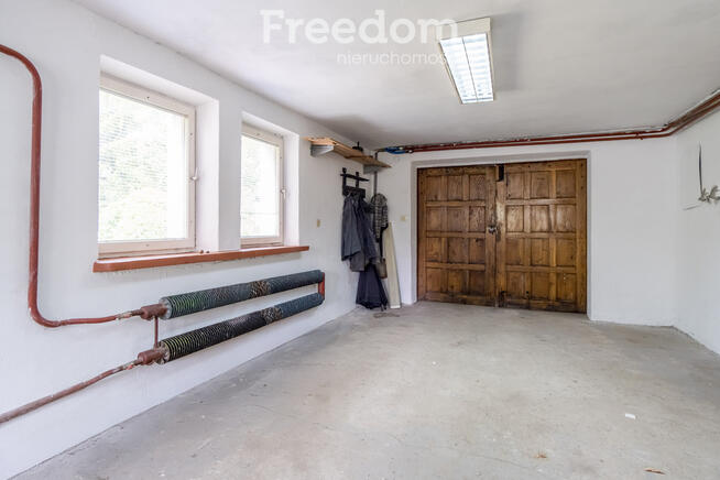 Dom wolnostojący blisko lasu na cichym osiedlu