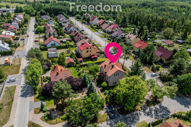 Dom wolnostojący blisko lasu na cichym osiedlu