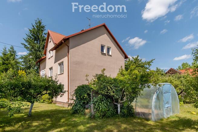 Dom wolnostojący blisko lasu na cichym osiedlu