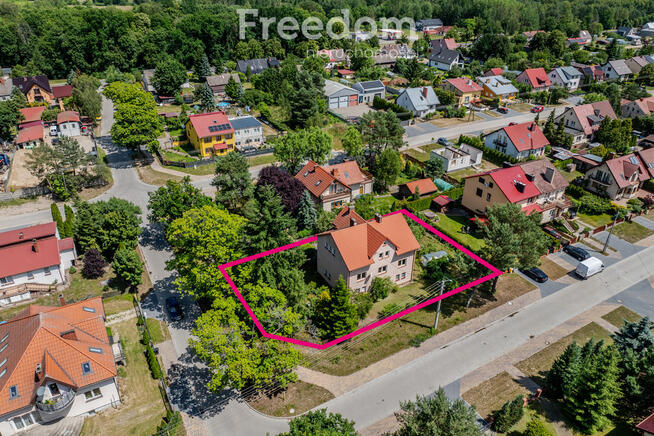 Dom wolnostojący blisko lasu na cichym osiedlu