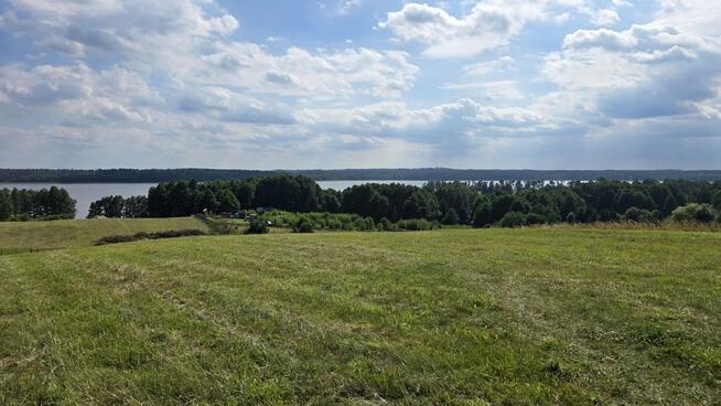 Piękna działka z dojściem do Jeziora Lubie.