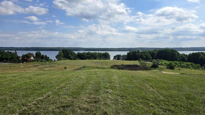 Piękna działka z dojściem do Jeziora Lubie.
