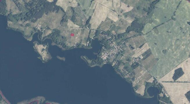 Piękna działka z dojściem do Jeziora Lubie.