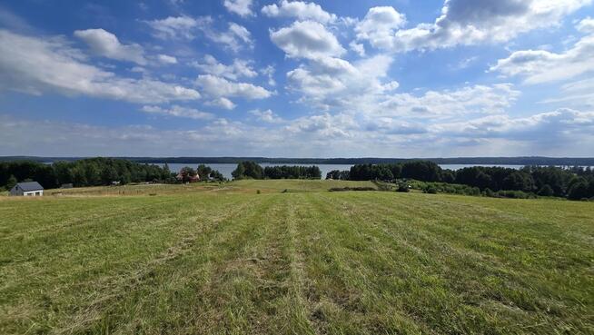 Piękna działka z dojściem do Jeziora Lubie.