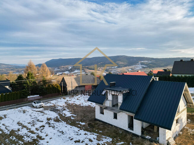 Dom na pięknej widokowej działce w Krzeczowie
