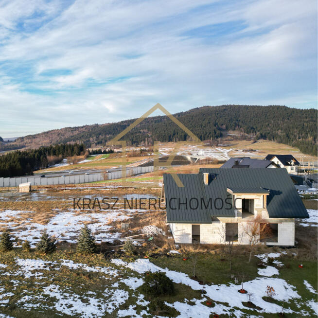 Dom na pięknej widokowej działce w Krzeczowie
