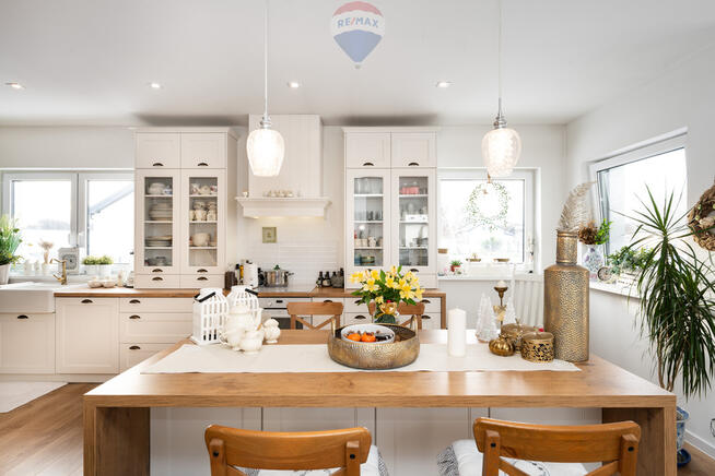 Malowniczy dom z ogrodem w Nieżynie na sprzedaż