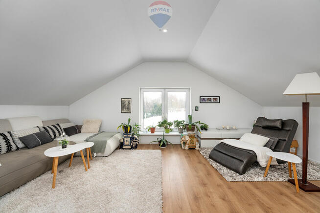 Malowniczy dom z ogrodem w Nieżynie na sprzedaż