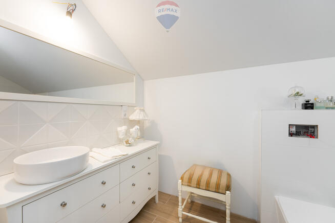 Malowniczy dom z ogrodem w Nieżynie na sprzedaż