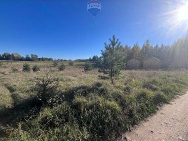 Działka rekreacyjna w niedalekim otoczeniu jeziora