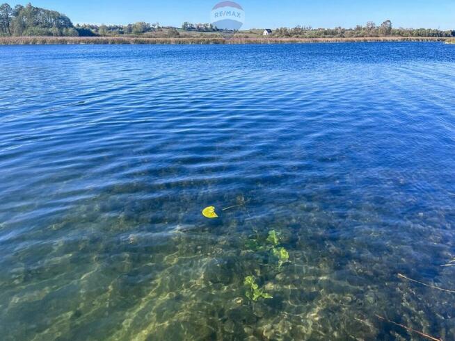 Piękna działka z dostępem do jeziora