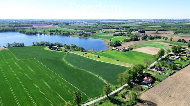 Wyjątkowy pensjonat przy jeziorze.