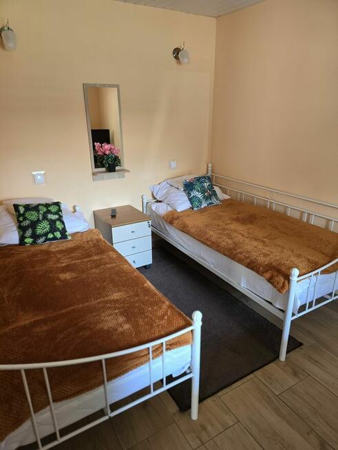 Kawa z widokiem na jezioro? Mazurskie pokoje czekają!