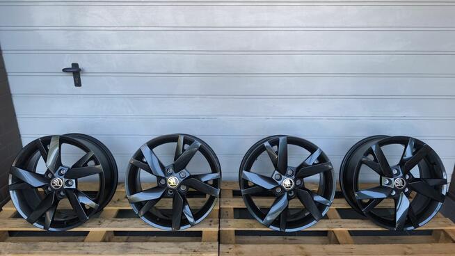 Felgi aluminiowe Skoda Octavia Yeti Vw Seat 17 5x112 Et 46