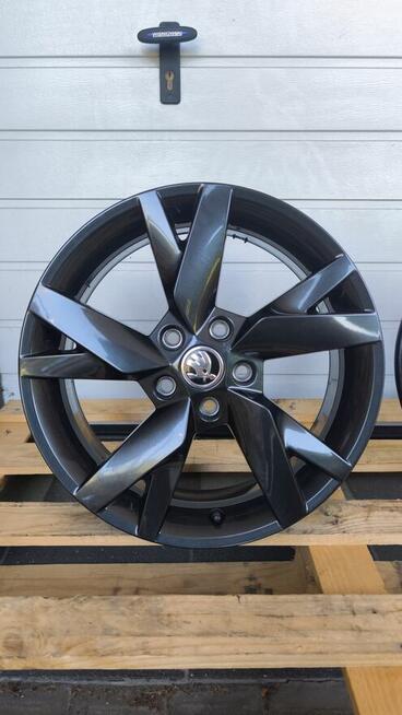 Felgi aluminiowe Skoda Octavia Yeti Vw Seat 17 5x112 Et 46