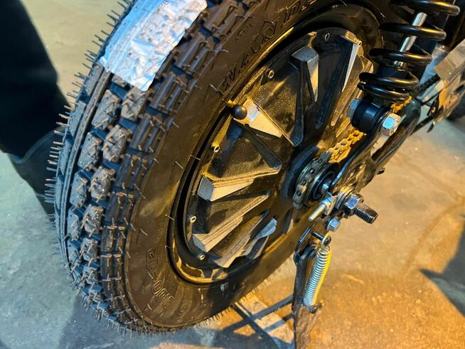 24/7 mobilna wulkanizacja opon rowerowych i skuterowych.